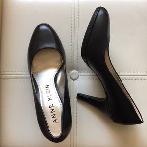 Anne Klein high heels shoes
